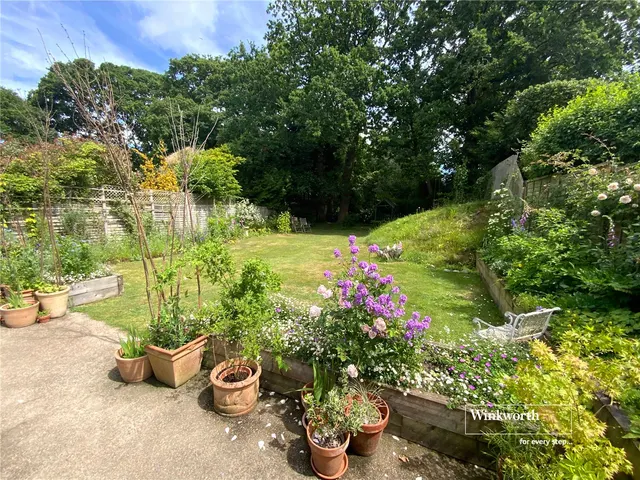 Shelley Close, Highcliffe, BH23, photo 1