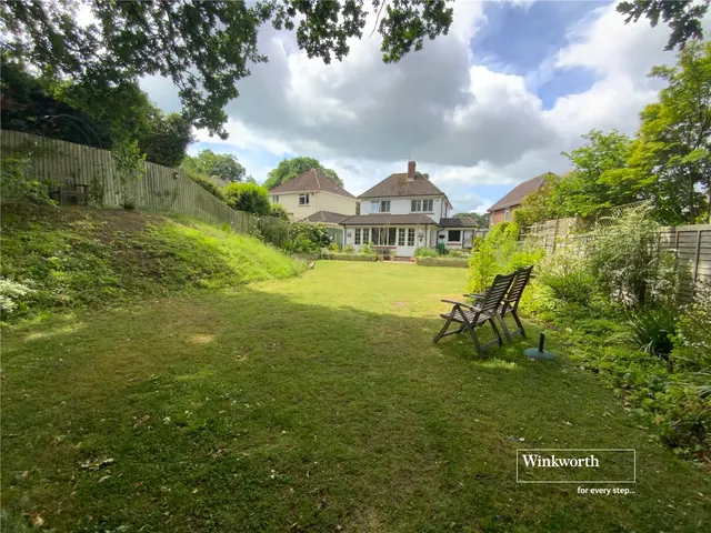Shelley Close, Highcliffe, Dorset, BH23, photo 1