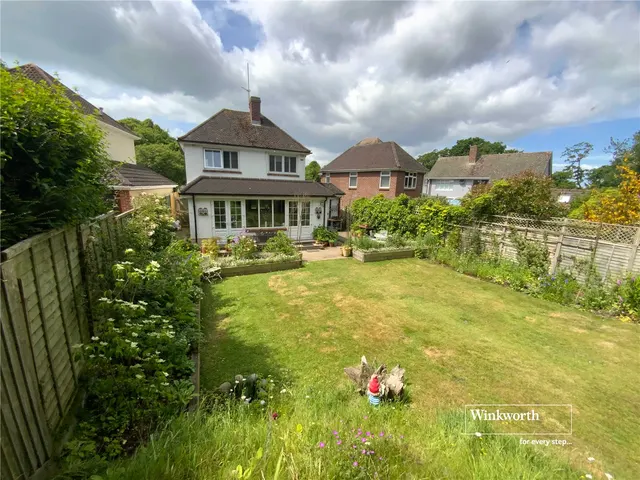 Photo 2 — Shelley Close, Highcliffe, Dorset, BH23
