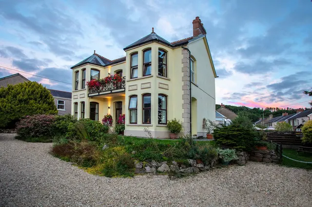 Cwmamman Road, Glanamman, SA18, photo 1