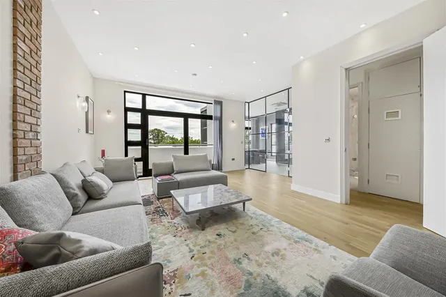 Kimberley Road, London NW6 7SL, photo 1