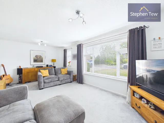 Totnes Close, Poulton-Le-Fylde, FY6, photo 2