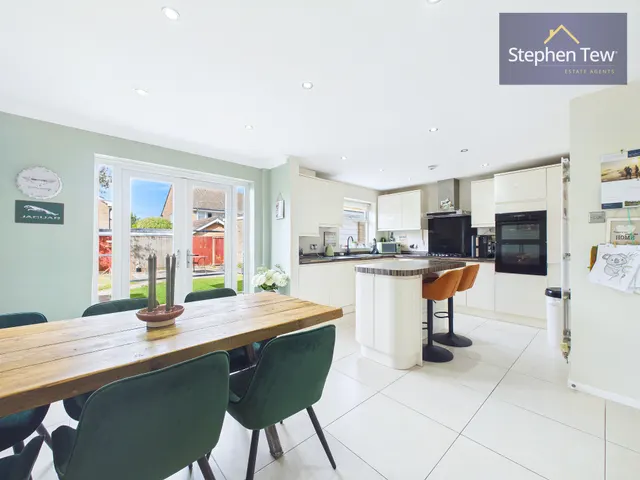 Totnes Close, Poulton-Le-Fylde, FY6, photo 3
