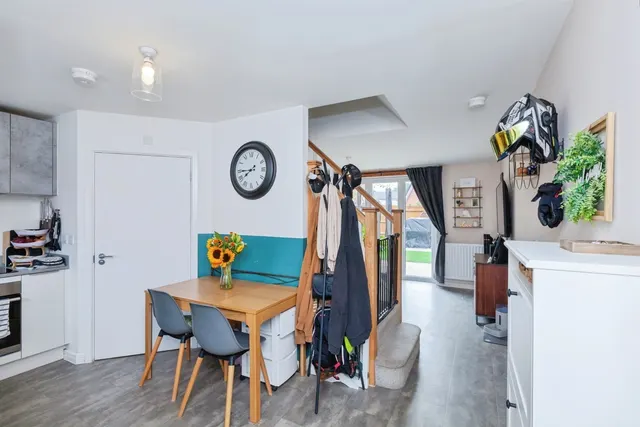 Westfield Avenue, Earl Shilton, LE9, photo 3