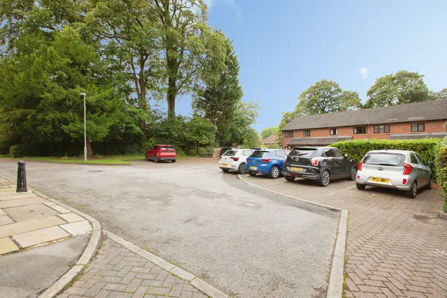 Penwortham Hall Gardens, Preston, PR1, photo 2