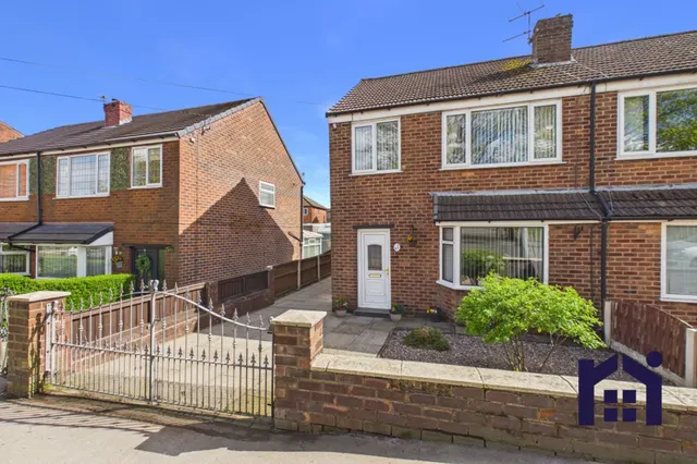 Spendmore Lane, Coppull, Chorley, PR7 5DD, photo 1