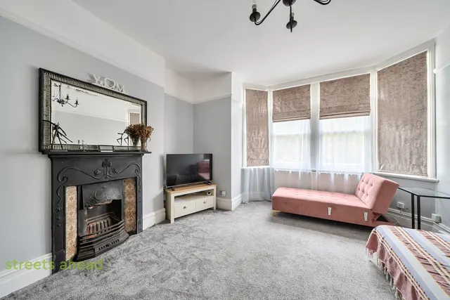 Godstone Road, Purley, CR8, photo 2