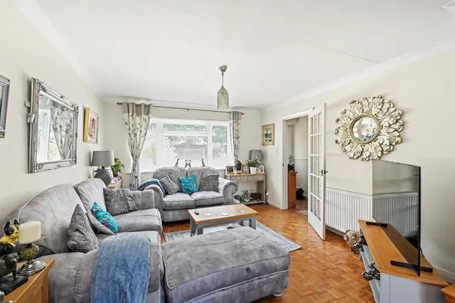 Photo 2 — Verney Close, Tring