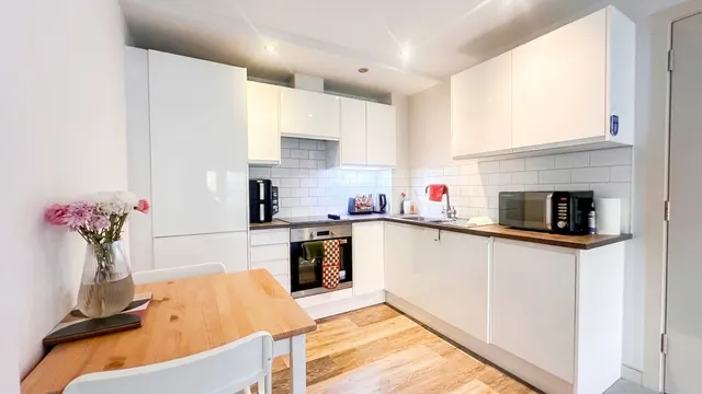 Woodview, Stockport, photo 2