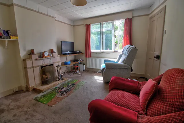 Franklin Avenue, Tadley, RG26, photo 2