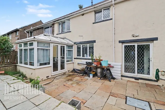 Middlecliffe Drive, Crow Edge, photo 2