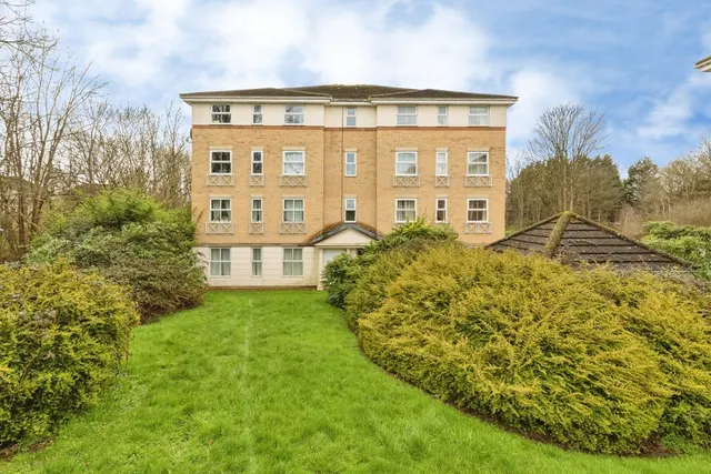 Alcove Road, Bristol, BS16, photo 1