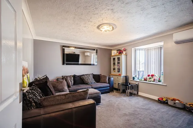Back Road, Wisbech, PE13, photo 3