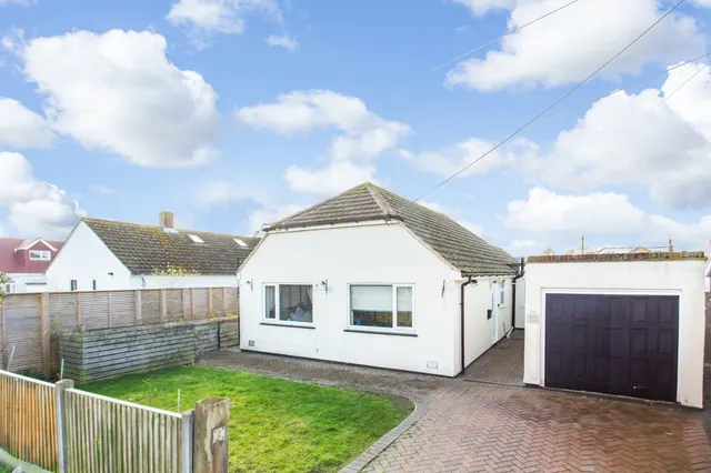 Colewood Road, Whitstable, CT5, photo 1