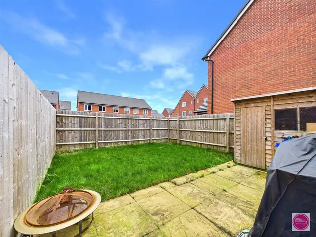 Magpie Close, Burton-On-Trent, DE14, photo 2