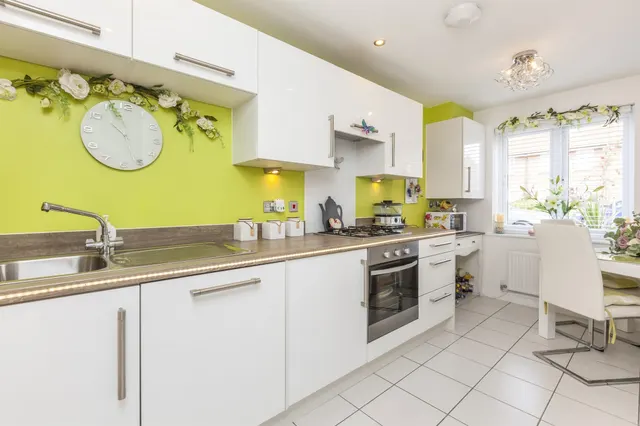 Hedley Way, Hailsham, BN27, photo 2