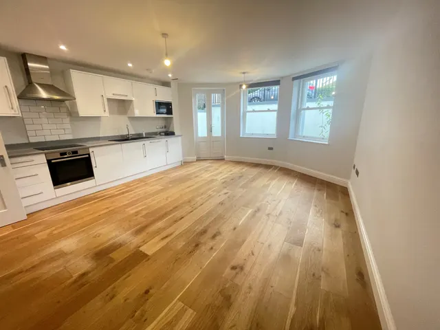 Photo 3 — Lansdowne Road, Tunbridge Wells, Kent, TN1 2FS