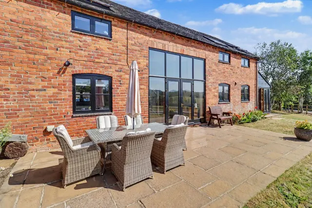 4 bedroom barn conversion, Callans Lane, Calke, LE65
