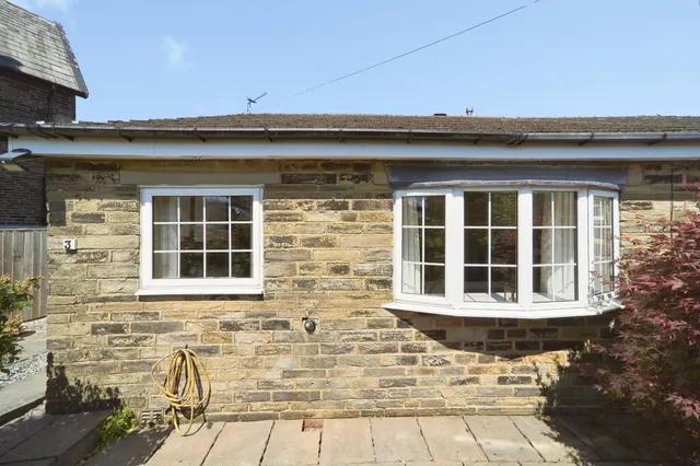 Foster Park, Denholme, Bradford, photo 1