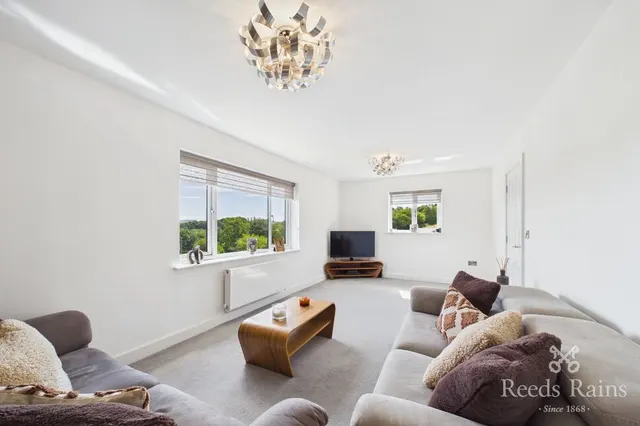 Photo 3 — Rosemeade Court, Almondbury, Huddersfield, West Yorkshire, HD5