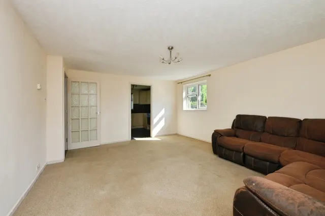 Photo 2 — Dellfield, Wadesmill, Ware
