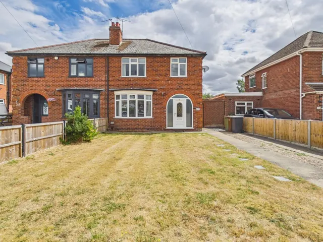 Hykeham Road, North Hykeham, photo 1