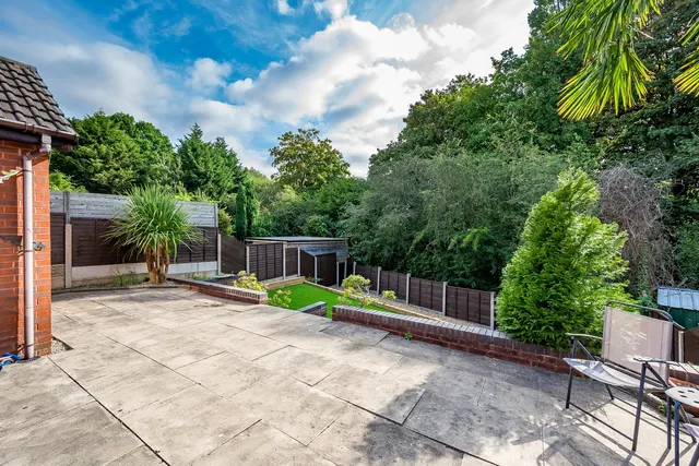 Locksley Close, Heaton Norris, SK4, photo 3