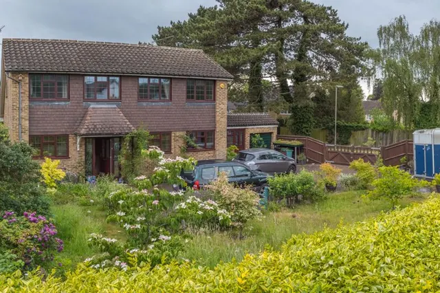 Eastwick Road Great Bookham, Leatherhead KT23 4BJ, photo 1