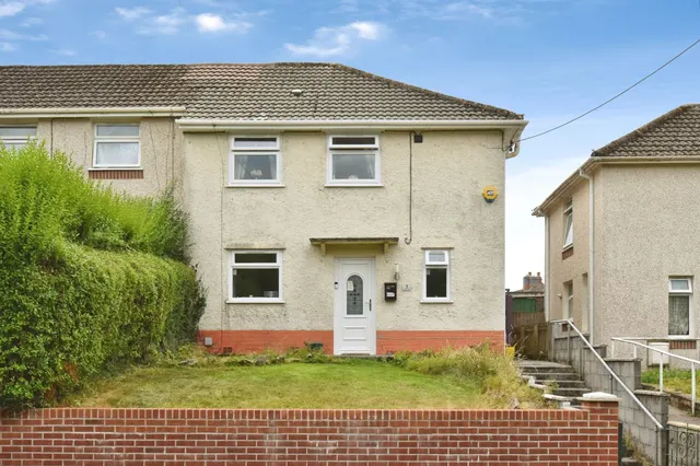 Heol Hir Ammanford, SA18, photo 1