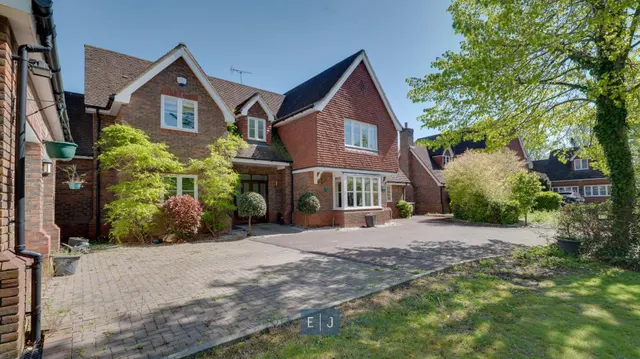 Sewardstone Road, London, E4, photo 2