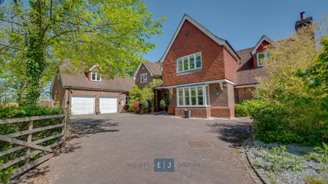 Sewardstone Road, London, E4, photo 1