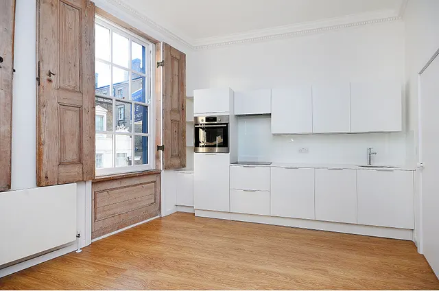 Photo 2 — 109b Kings Cross Road, London