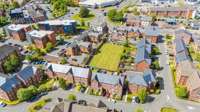 Holywell Drive, Warrington, WA1, photo 2