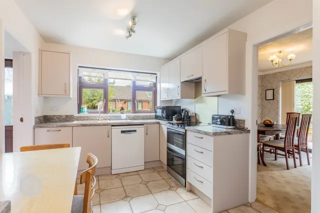 Broom Way, Westhoughton, BL5, photo 3