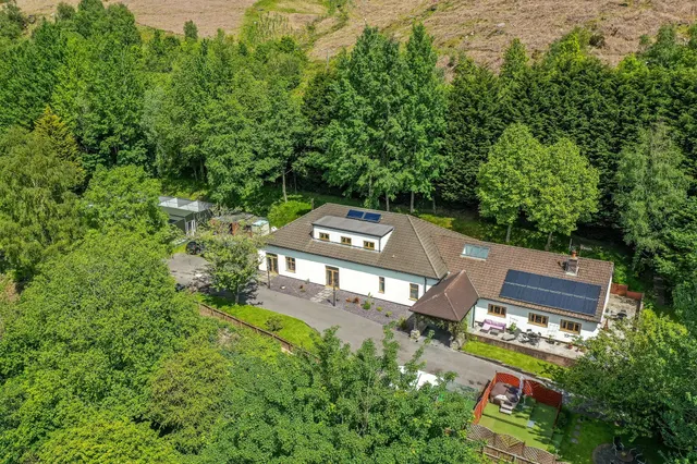 Taff Merthyr House Treharris, CF46, photo 1