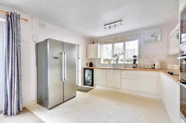 Mansfield Road, Redhill, NG5, photo 3
