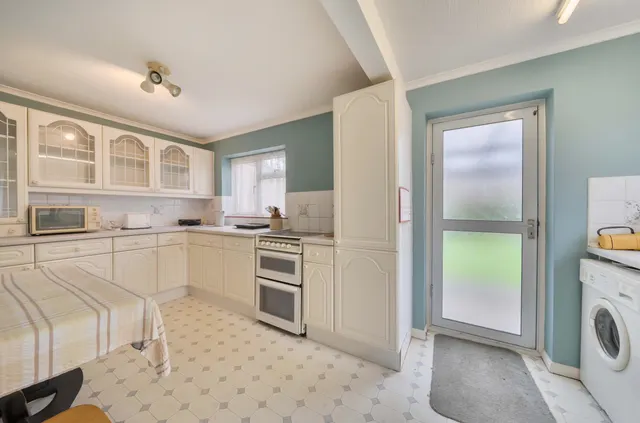 Photo 3 — Highfield Path, Farnborough, Hampshire, GU14 0HN