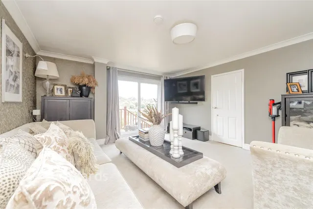 Polhill Drive, Walderslade, ME5, photo 2