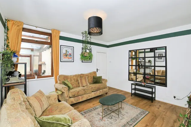 St. Margarets Road, Peterborough, photo 1