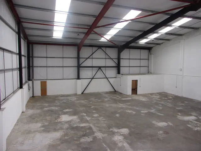 Thurrock Park Way, Tilbury, RM18, photo 3