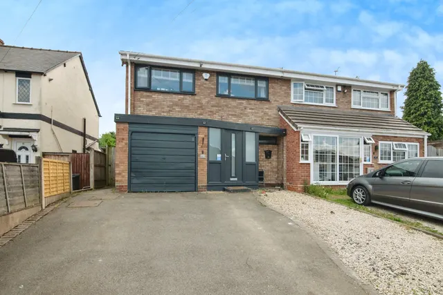 Sunbury Road, Halesowen, photo 1
