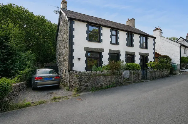 Rowen, Conwy, LL32, photo 1