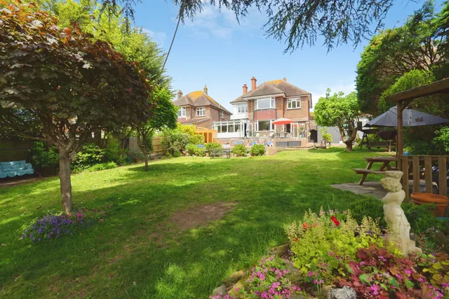 Broadview Gardens, High Salvington, BN13, photo 1