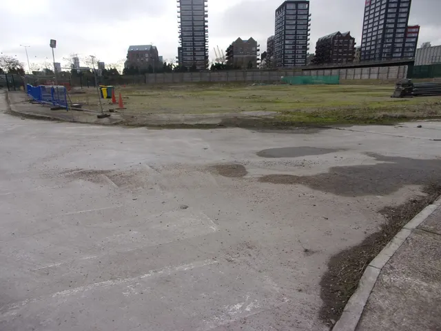 Lower Lea Crossing, London, E16, photo 2