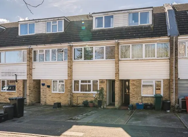 North Place, Middlesex, TW11, photo 1