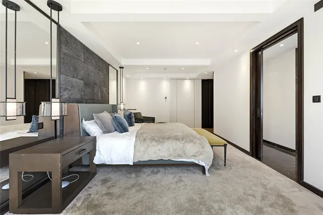 Curzon Street, London, W1J, photo 2