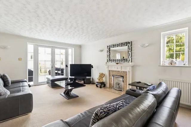 Haywood Park, Chorleywood, WD3, photo 3