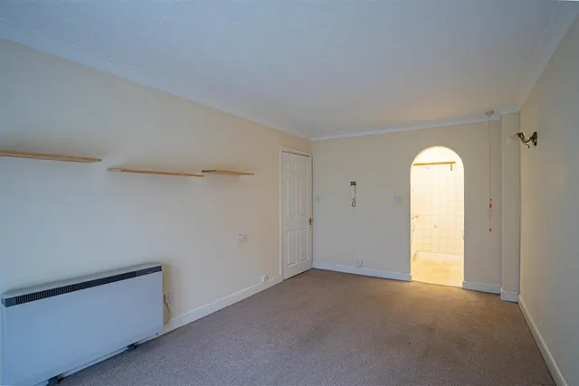 St. Helens Crescent, Hastings, photo 3