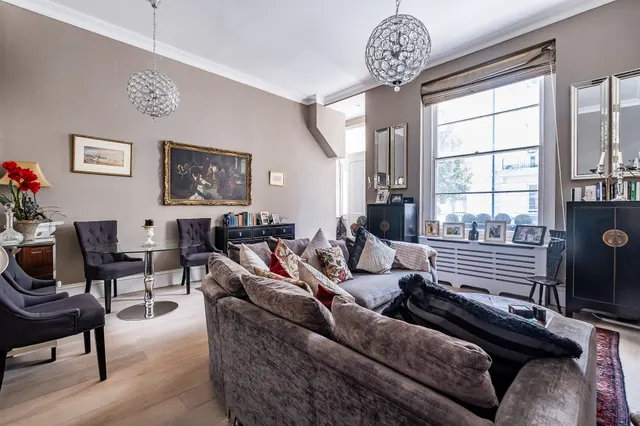 Gloucester Street, London, SW1V, photo 1