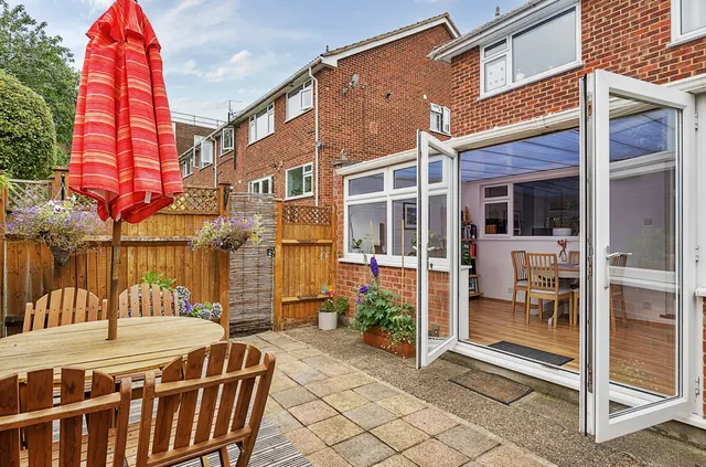 Photo 3 — Bells Hill, Barnet, EN5 2SH